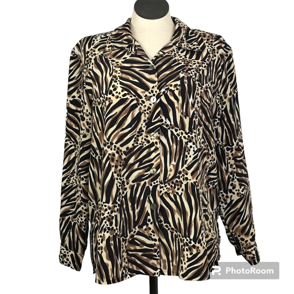 KC Studio button up shirt women’s size 16W animal print long sleeve v-neck